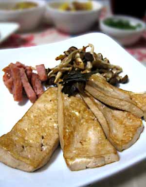 烏龍茶風味の豆腐ステーキ